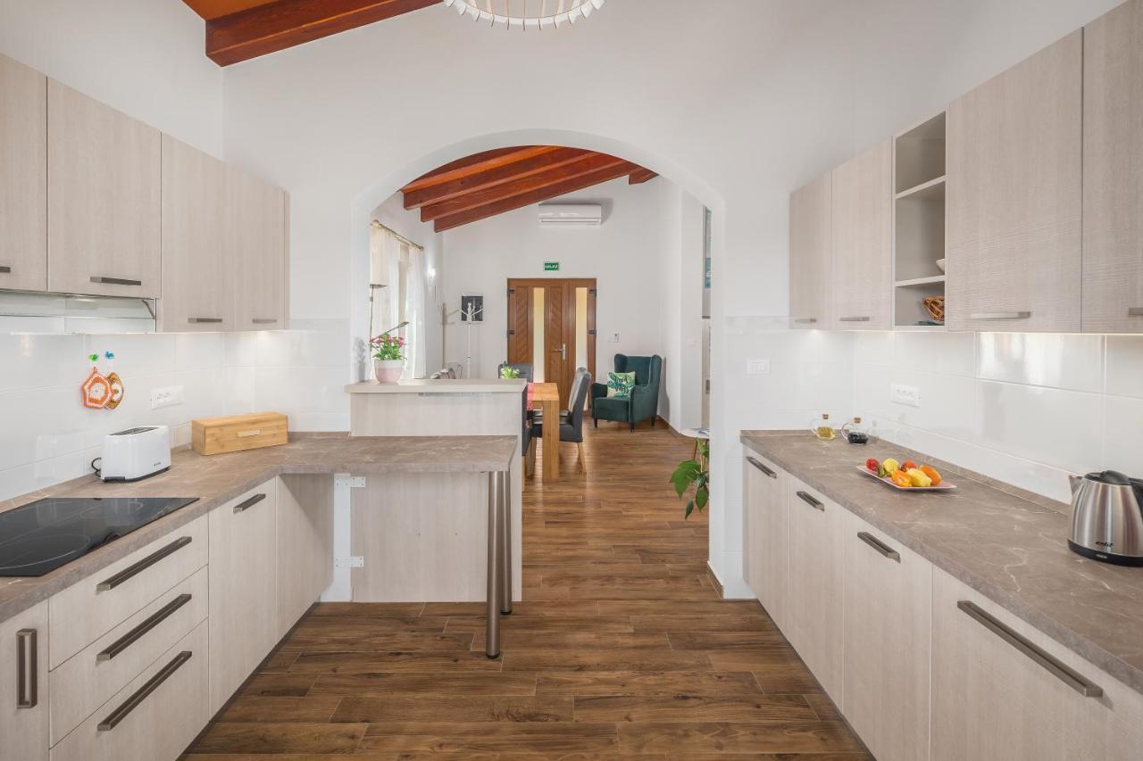 Villa Gracia Sveti Lovreč Pazenatički Eksteriør billede