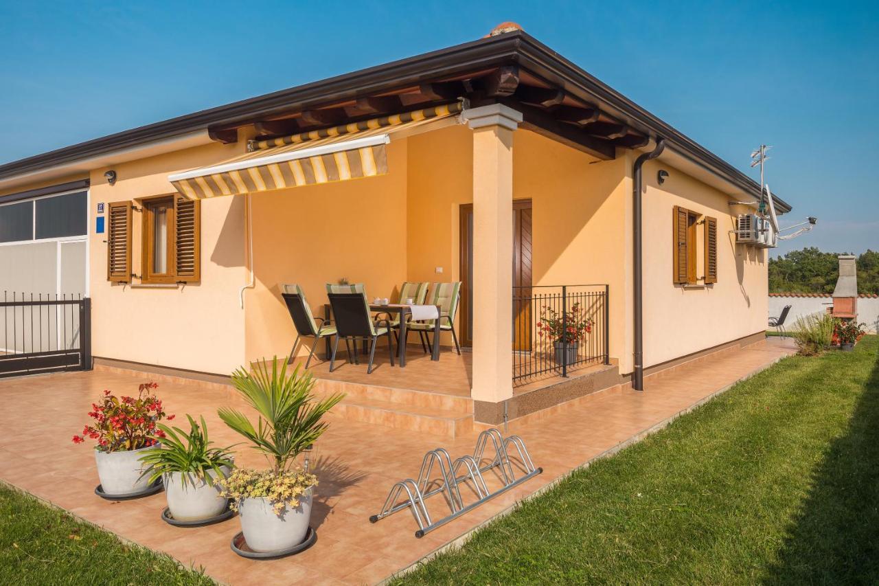 Villa Gracia Sveti Lovreč Pazenatički Eksteriør billede