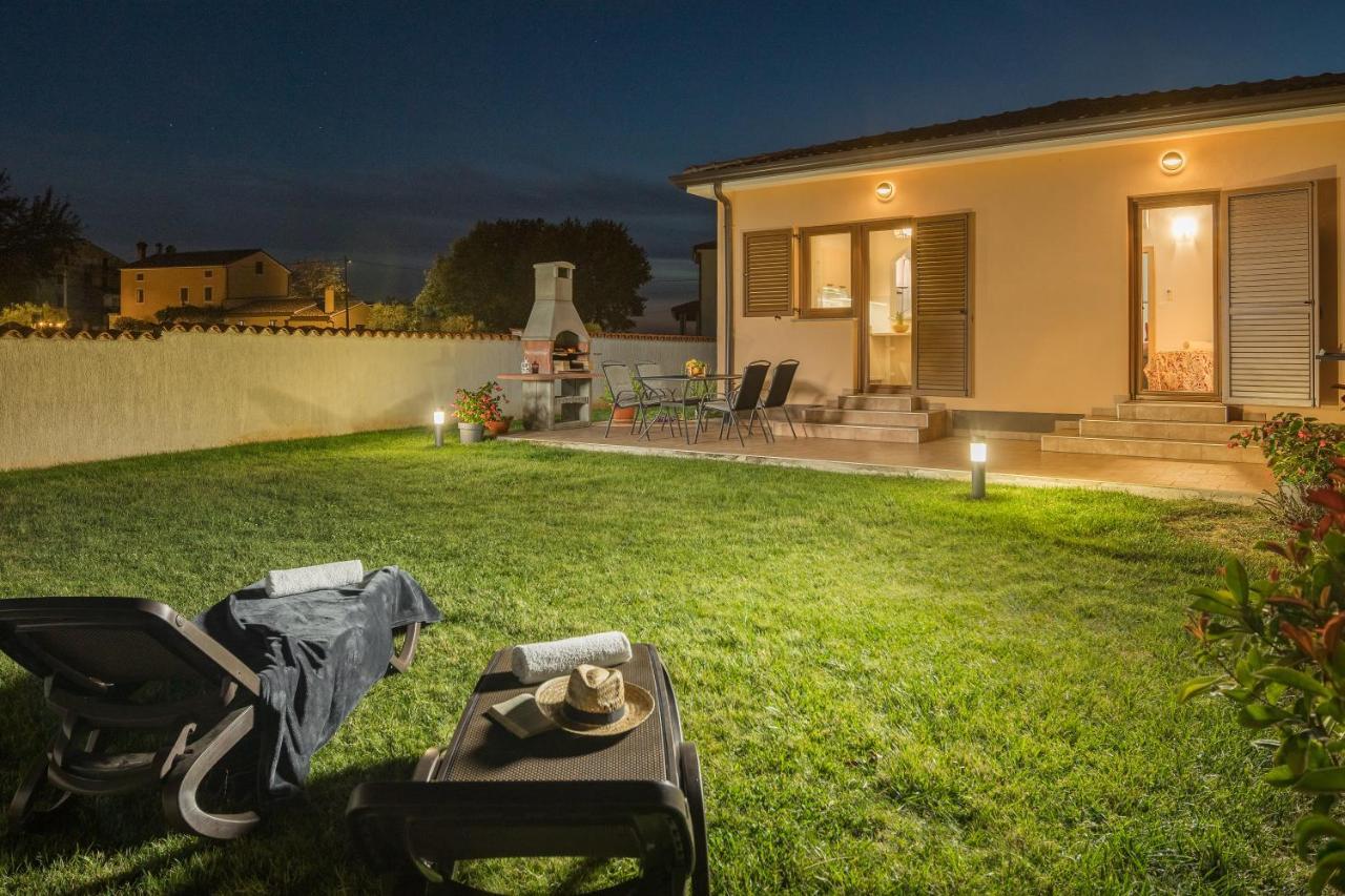 Villa Gracia Sveti Lovreč Pazenatički Eksteriør billede