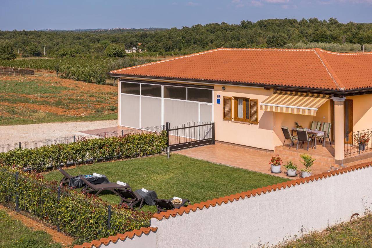 Villa Gracia Sveti Lovreč Pazenatički Eksteriør billede