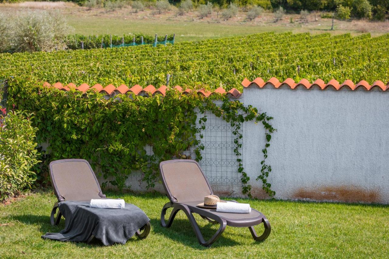 Villa Gracia Sveti Lovreč Pazenatički Eksteriør billede